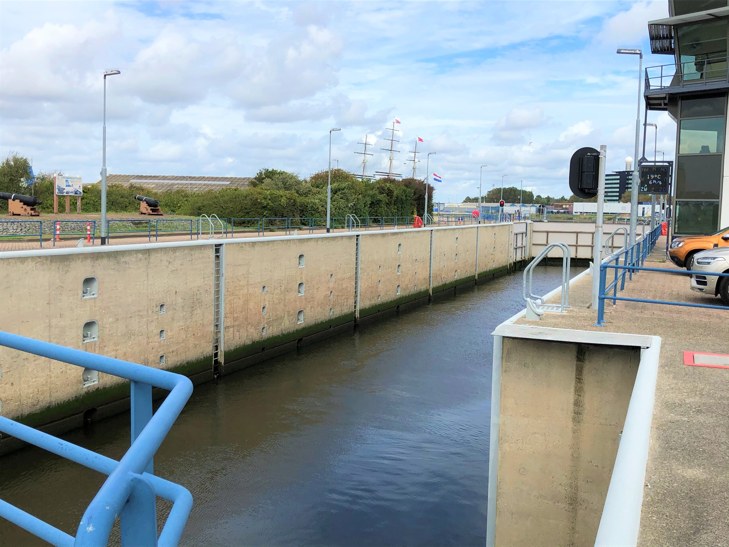 Koopvaardersschutsluis