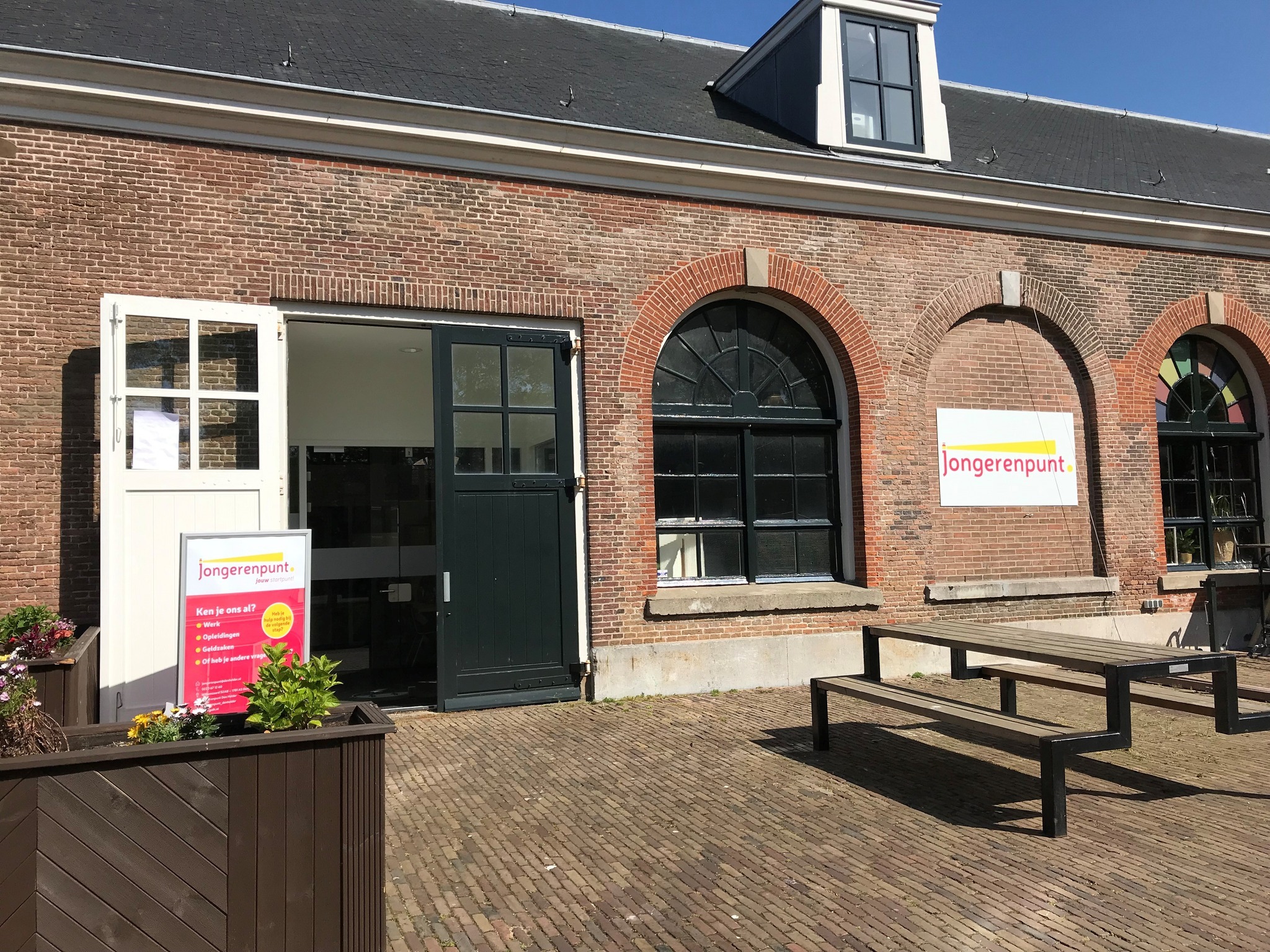 Jongerenpunt weer open